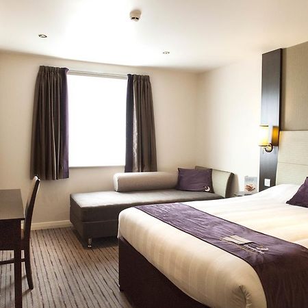 Premier Inn ダンファームリン エクステリア 写真