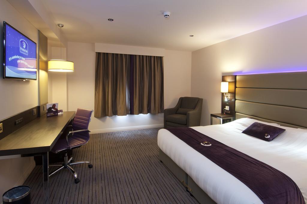 Premier Inn ダンファームリン エクステリア 写真
