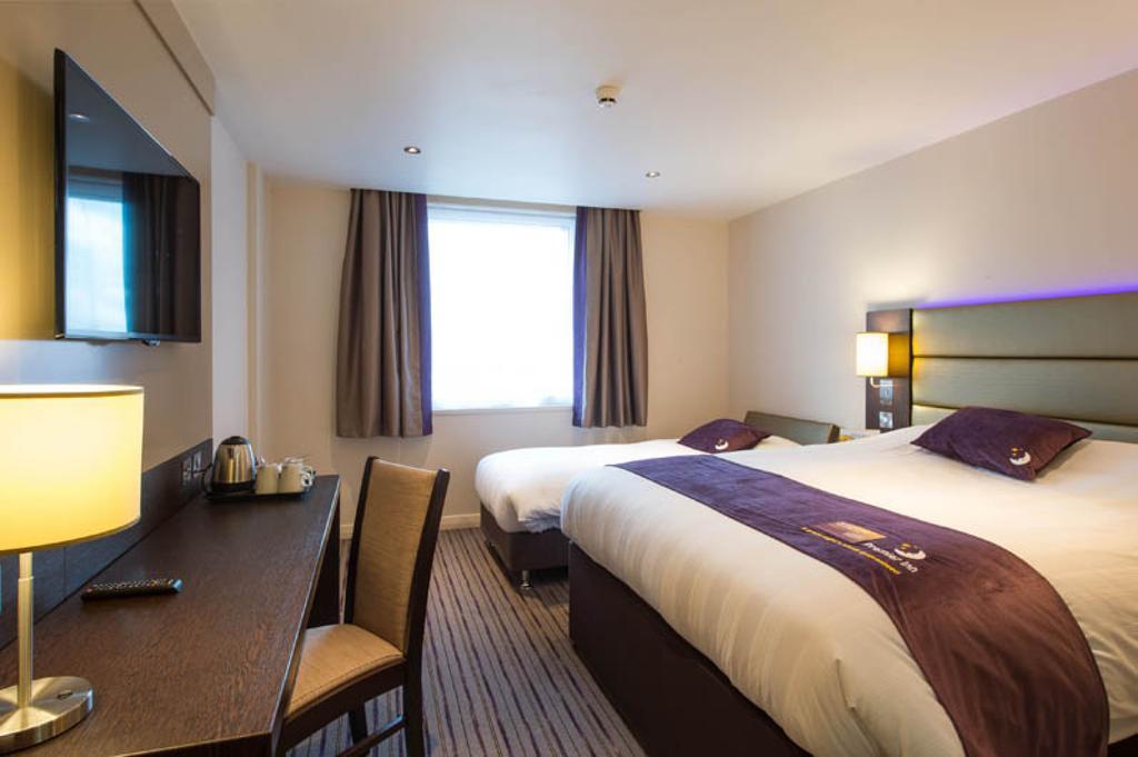 Premier Inn ダンファームリン 部屋 写真