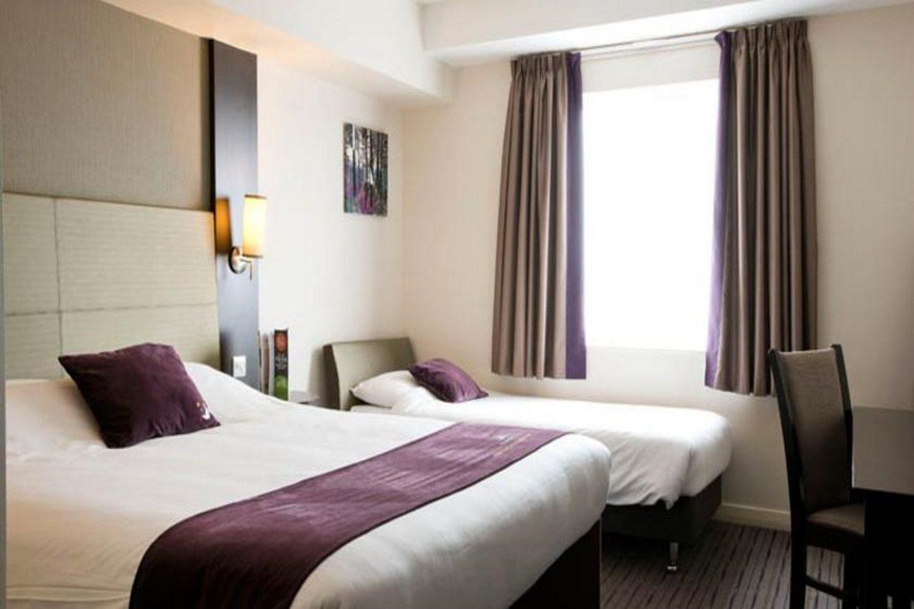 Premier Inn ダンファームリン エクステリア 写真